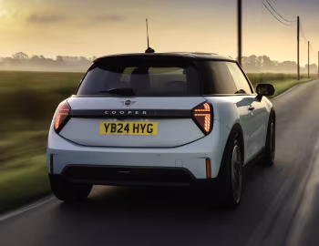 MINI Cooper S [UK-spec] (F66) '2024–pr.