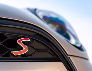 MINI Cooper S [UK-spec] (F56) '2021–pr.