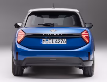 MINI Cooper S 5-door Favoured Trim [Worldwide] (F66) '2024–pr.