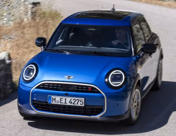 MINI Cooper S 5-door Favoured Trim [Worldwide] (F66) '2024–pr.