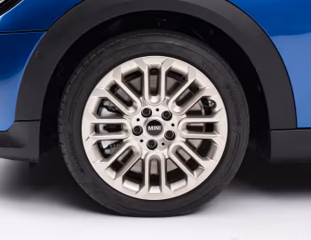 MINI Cooper S 5-door Favoured Trim [Worldwide] (F66) '2024–н.в.