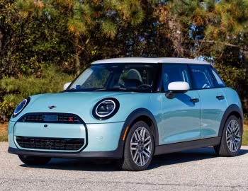 2025–pr. MINI Cooper S 5-door [North America] (F66) '2024–pr.