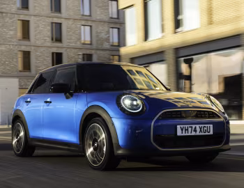 MINI Cooper 5-door [UK-spec] (F66) '2024–pr.