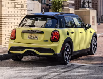 2022–н.в. MINI Cooper S 5-door [North America] (F56) '2021–н.в.