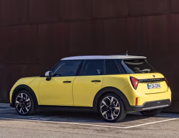 MINI Cooper S 5-door Classic Trim [Worldwide] (F66) '2024–pr.
