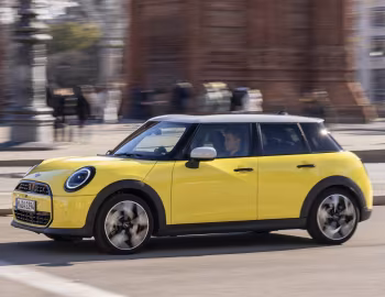 MINI Cooper S 5-door Classic Trim [Worldwide] (F66) '2024–н.в.