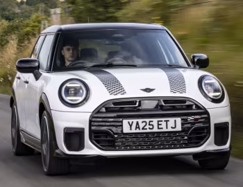 MINI Cooper S 5-door John Cooper Works Package [UK-spec] (F66) '2024–н.в.