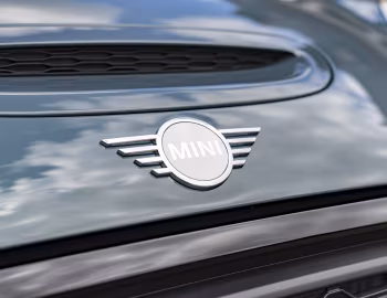 MINI Cooper S 5-door "Multitone Edition" [Worldwide] (F56) '2022–pr.