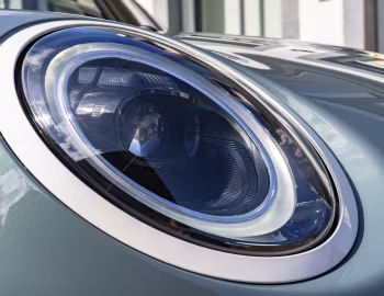 MINI Cooper S 5-door "Multitone Edition" [Worldwide] (F56) '2022–pr.