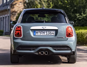 MINI Cooper S 5-door "Multitone Edition" [Worldwide] (F56) '2022–pr.