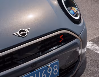 Логотип MINI Cooper S Cabrio [China] (F67) '2025–н.в.