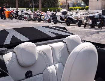 Интерьер MINI Cooper S Cabrio [China] (F67) '2025–н.в.