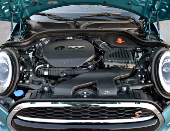 Під капотом 2016–18 Mini Cooper S Cabrio [North America] (F57) '2016–18