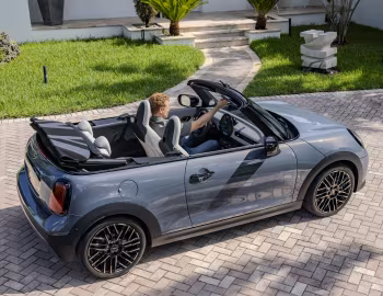 MINI Cooper S Cabrio Favoured Trim [Worldwide] (F67) '2024–н.в.