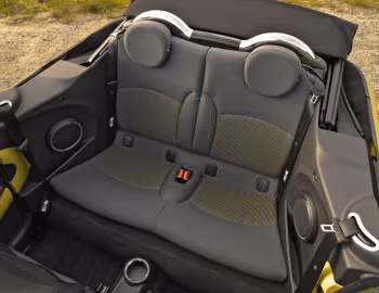 Інтэр'ер 2010 Mini Cooper S Cabrio [North America] (R57) '2009–10