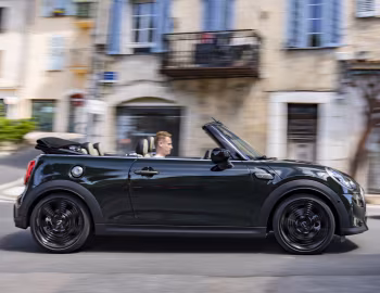 MINI Cooper S Cabrio "Resolute Edition" [Worldwide] (F57) '2022–н.ч.