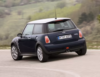 MINI Cooper S "Checkmate" [Germany] (R53) '10.2005–11.2006