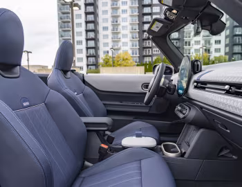 Интерьер 2025–н.в. MINI Cooper S Convertible [North America] (F67) '2024–н.в.