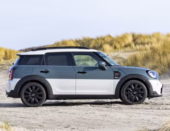 MINI Cooper S Countryman ALL4 "Uncharted Edition" [Worldwide] (F60) '2023