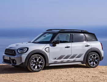 MINI Cooper S Countryman ALL4 "Untamed Edition" [Worldwide] (F60) '2022–23