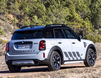 MINI Cooper S Countryman ALL4 "Untamed Edition" [Worldwide] (F60) '2022–23