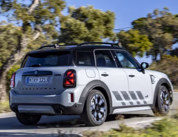 MINI Cooper S Countryman ALL4 "Untamed Edition" [Worldwide] (F60) '2022–23
