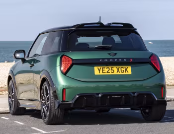 MINI Cooper S John Cooper Works Package [UK-spec] (F66) '2024–н.в.