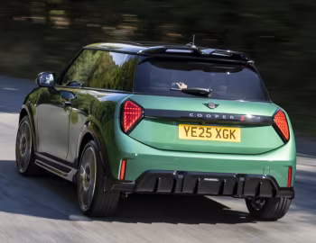 MINI Cooper S John Cooper Works Package [UK-spec] (F66) '2024–н.в.