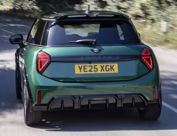 MINI Cooper S John Cooper Works Package [UK-spec] (F66) '2024–н.в.