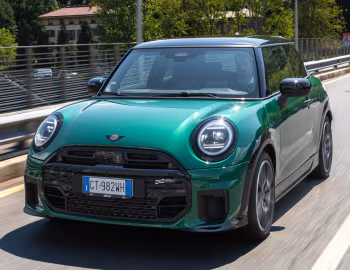 MINI Cooper S John Cooper Works Package [Worldwide] (F66) '2024–pr.