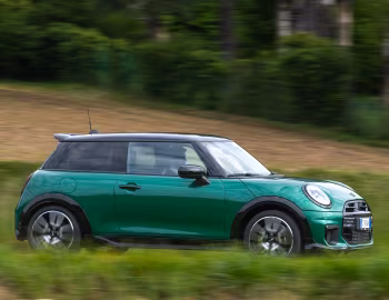 MINI Cooper S John Cooper Works Package [Worldwide] (F66) '2024–pr.