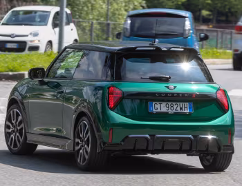 MINI Cooper S John Cooper Works Package [Worldwide] (F66) '2024–pr.