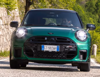 MINI Cooper S John Cooper Works Package [Worldwide] (F66) '2024–pr.