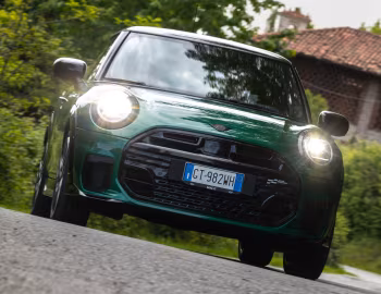 MINI Cooper S John Cooper Works Package [Worldwide] (F66) '2024–pr.