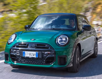 MINI Cooper S John Cooper Works Package [Worldwide] (F66) '2024–pr.