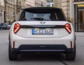 MINI Cooper S "Paul Smith Edition" [Worldwide] (F66) '2025–н.в.