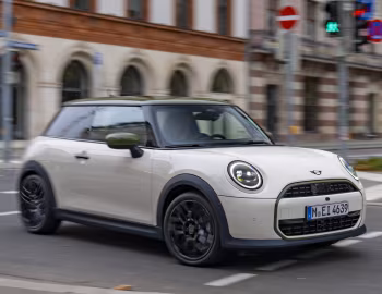 MINI Cooper S "Paul Smith Edition" [Worldwide] (F66) '2025–н.в.