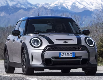 MINI Cooper S Piano Black Pack 5-door [Worldwide] (F56) '2021–pr.