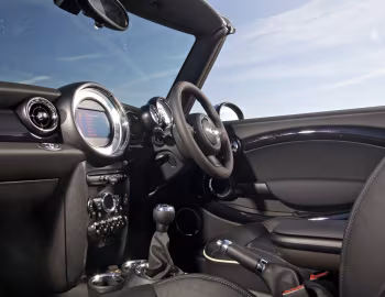 Передня панель Mini Cooper SD Cabrio [UK-spec] (R57) '2011–15