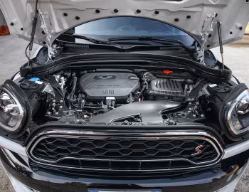 Під капотом MINI Cooper SD Countryman ALL4 Exterior Optic Pack [Worldwide] (F60) '2017–20