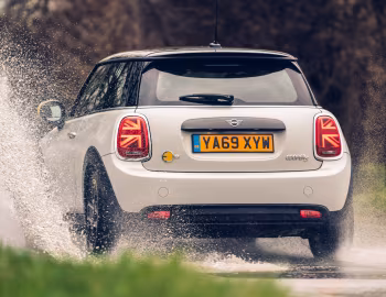 MINI Cooper SE Level 2 [UK-spec] (F56) '2020–21