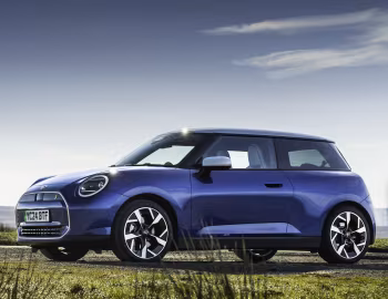 Logotipo MINI Cooper SE [UK-spec] (J01) '2023–pr.