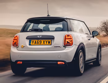 MINI Cooper SE Level 2 [UK-spec] (F56) '2020–21