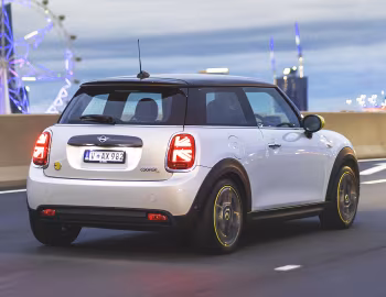 MINI Cooper SE [Australia] (F56) '2020–21
