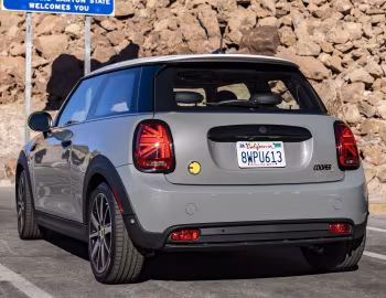 2022–н.ч. MINI Cooper SE [North America] (F56) '2021–н.ч.