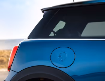 MINI Cooper SE [UK-spec] (F56) '2021–pr.