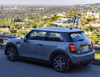 2022–н.ч. MINI Cooper SE [North America] (F56) '2021–н.ч.