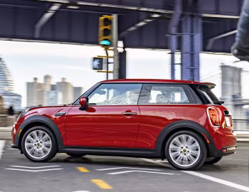 2022–н.ч. MINI Cooper SE [North America] (F56) '2021–н.ч.