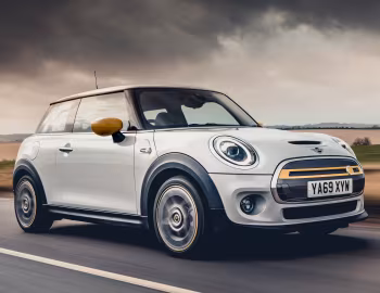 MINI Cooper SE Level 2 [UK-spec] (F56) '2020–21