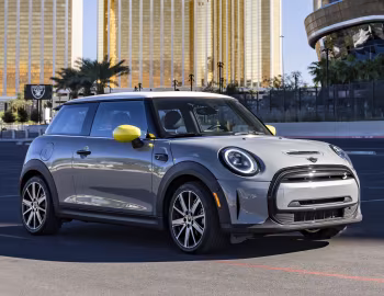 2022–н.ч. MINI Cooper SE [North America] (F56) '2021–н.ч.